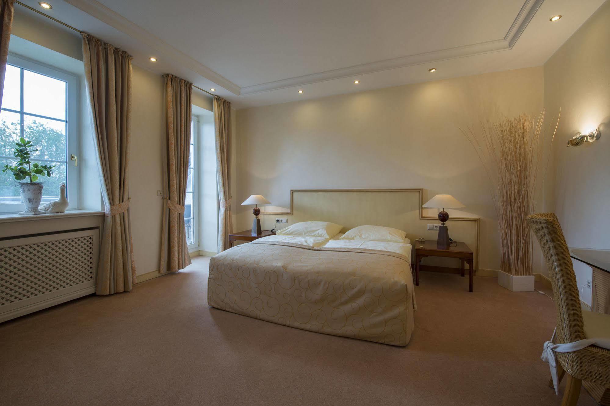 เอนเทนทูร์ม-โฮเทล อุนด์ อีเวนท์โลเคชั่น Hotel ชไตน์ฮาเกน ภายนอก รูปภาพ