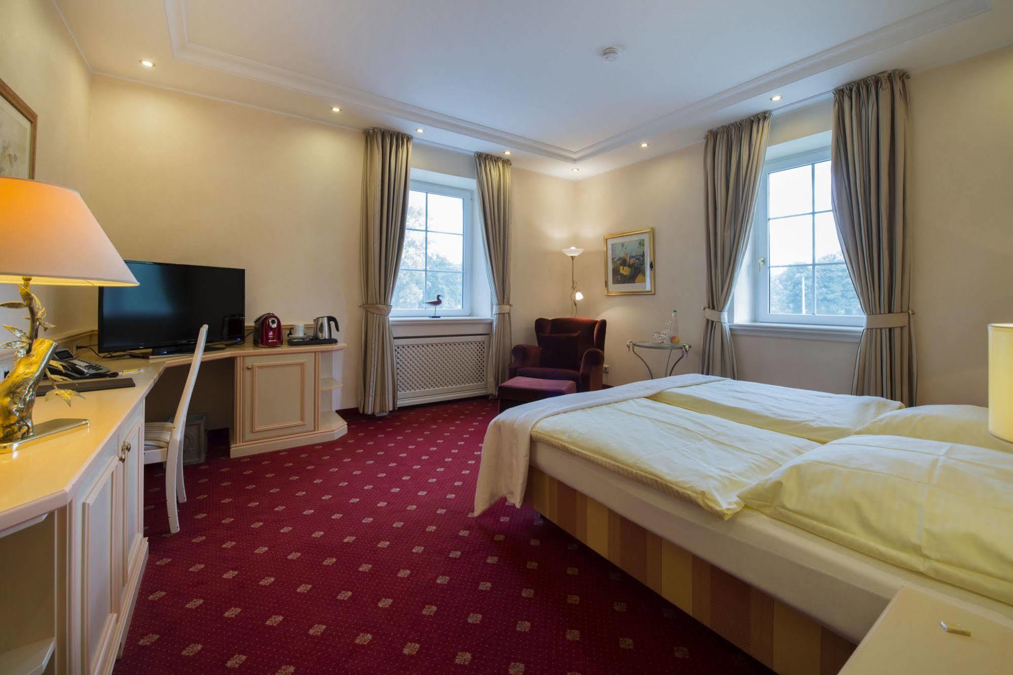 เอนเทนทูร์ม-โฮเทล อุนด์ อีเวนท์โลเคชั่น Hotel ชไตน์ฮาเกน ภายนอก รูปภาพ